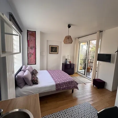 Apartment Green&purple 24-24 Access *
